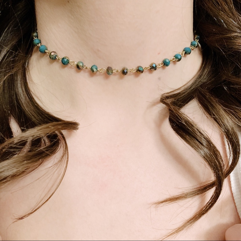 Turquoise beaded choker necklace